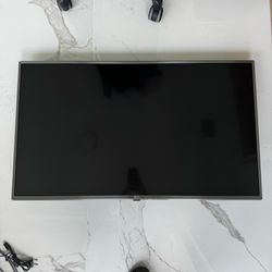 LG 43” 4K UHD Smart TV (43UJ6525) - Excellent Condition