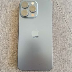 iPhone 15 Pro Max Blue $0 Down , Paga A 100 Días 0% Intereses 