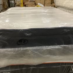 New Queen Stearns And Foster Estate Collection Cushion Firm Mattress