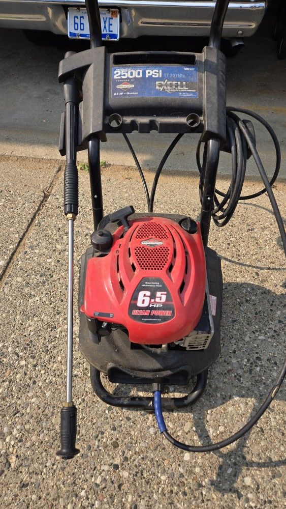 Briggs and Stratton 6.5 HP Engine