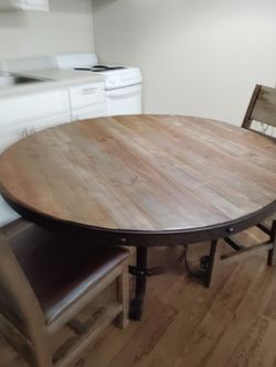 Like New Solid Wood Dining Table With 2 Chairs