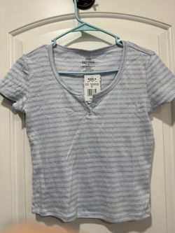 Kohl's Pink Republic Light Blue Striped Short Sleeve Tee. Women’s Size Small.