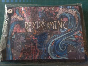 Daydreaming Doodling T Shirt. Size M