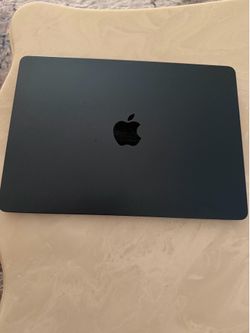 Macbook air M3 Navy blue