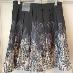 BANANA REPUBLIC Designs Skirt Size 2 NWT