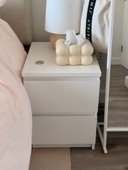 2 Bed Side Tables