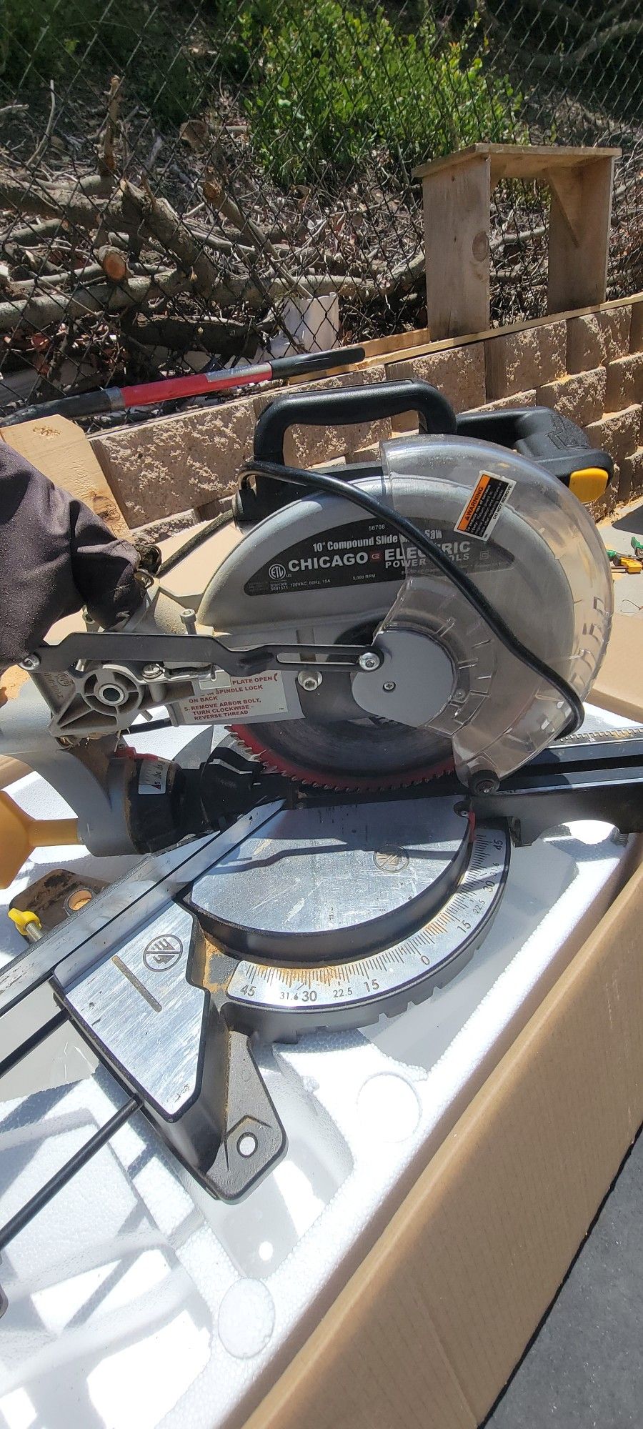 Chicago Electric Miter Saw
