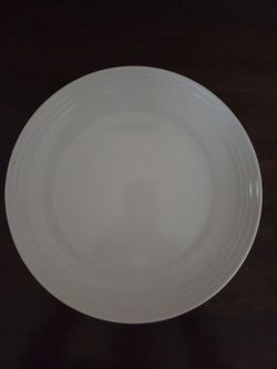 10 1/2" white Melamine Dinner dishes, NEW GIFTABLE  $1.00 ea