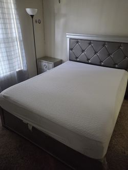 Bedroom set