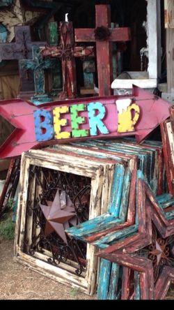 We are in Bussey Flea market on I35 this weekend. Pine wood home decoration outdoor and indoor on SALE Booths 341 and 342