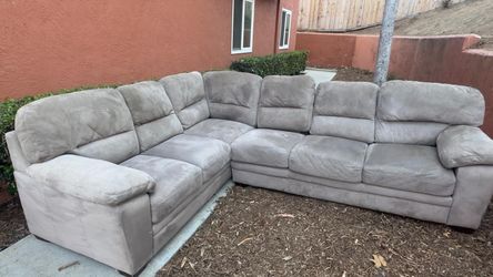 Gray Microfiber L-Shaped Sectional Sofa