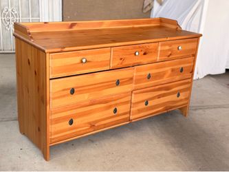 I kea Rustic Pine 7-Drawer Dresser Great Condition