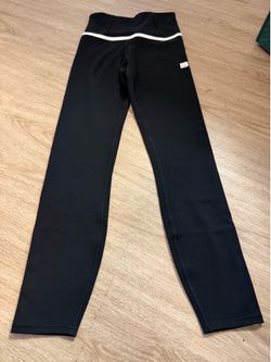 Never worn Vuori black and white leggings size xs
