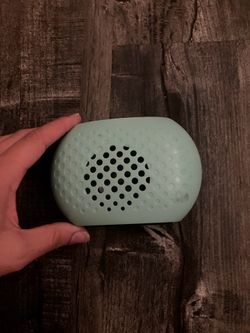 Small Vivitar Bluetooth Speaker no cords