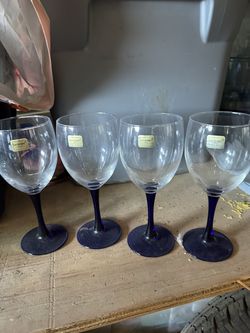 Luminarc USA glassware wine blue clear set of 4 glasses