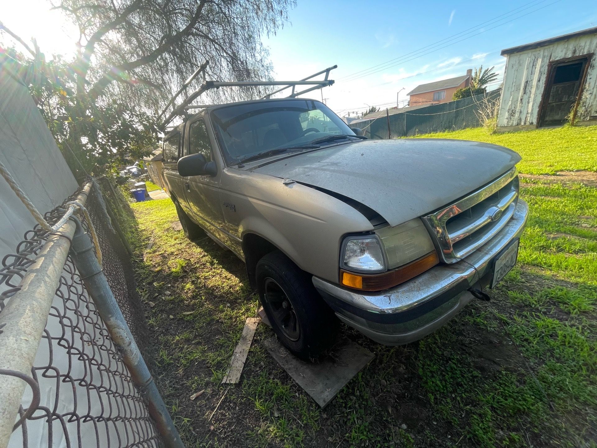 Ford ranger 1999 for parts