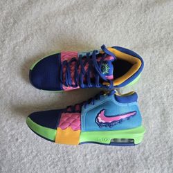 Nike Lebron Witness 8 IPS Basketball Shoes Blue Green HJ2963 900 Men's Sz 11. Brand New with tags, no box