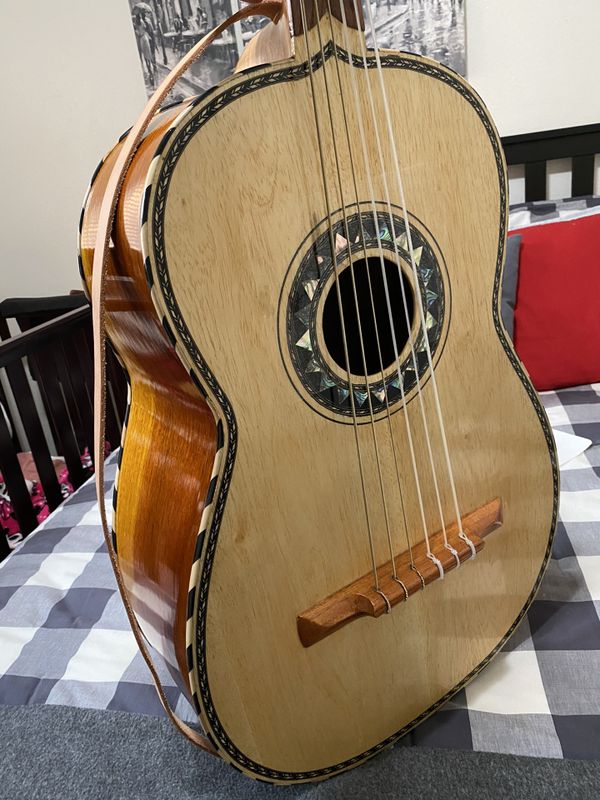 guitarron