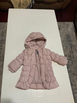 Super cute Gap baby girl coat 6-12 but runs big more 12-18