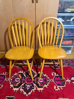 2 vintage chairs