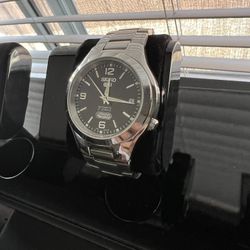 Seiko 5 Day Date 21 Jewels Automatic SNK623 Watch Wristwatch