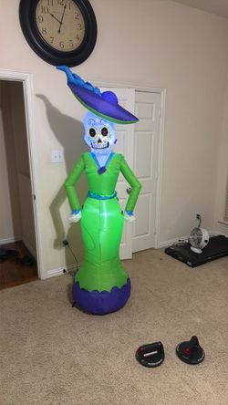 Halloween Inflatable Sugar Skull Lady Decoration