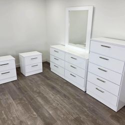 Dresser Whit Mirror, Chest And 2 Nightstands - Cómoda Con Espejo , Gavetero Gavetero Y 2 Mesitas De Noche 