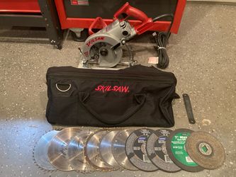 Skilsaw Unused With Bag, Wrench, 10 Blades