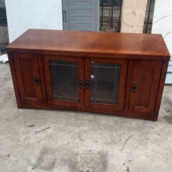 Tv stand 