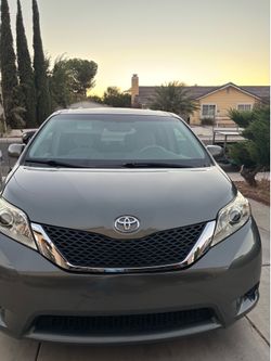 2014 Toyota Sienna
