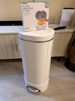 Munchkin Diaper Pail