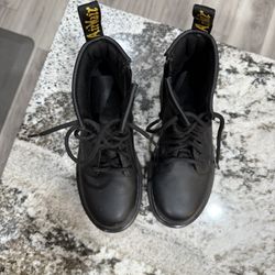 Kids Dr Martens 