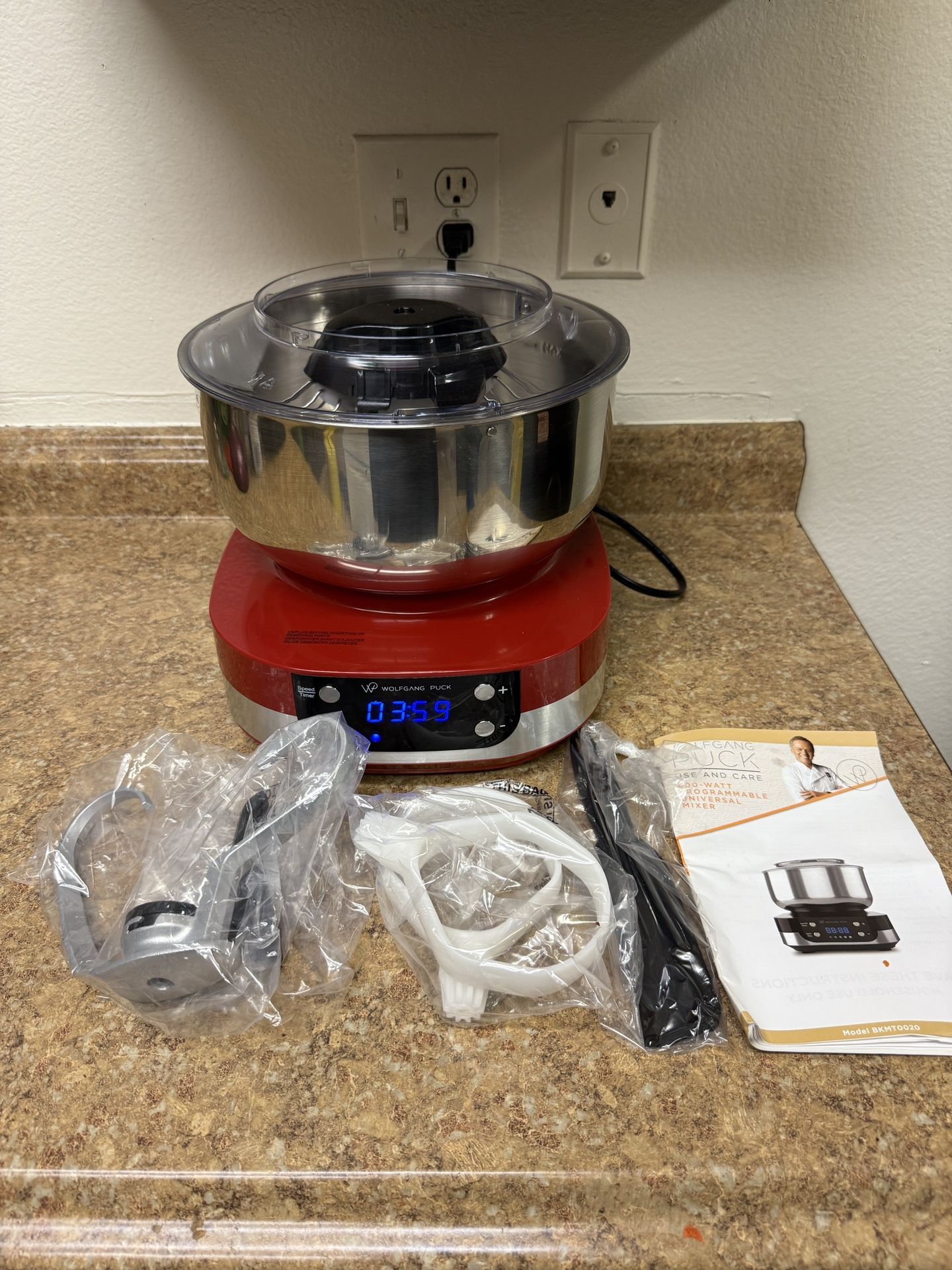 WOLFGANG PUCK UNIVERSAL MIXER