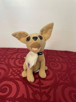 Taco Bell Chihuahua talks