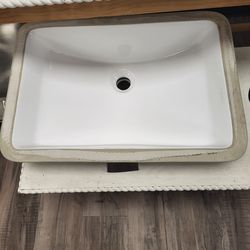 Square ceramic basin