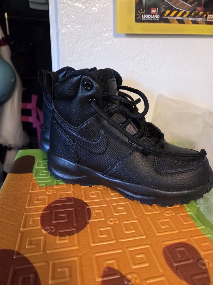Boys Nike Boots