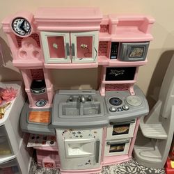 Play Kitchen