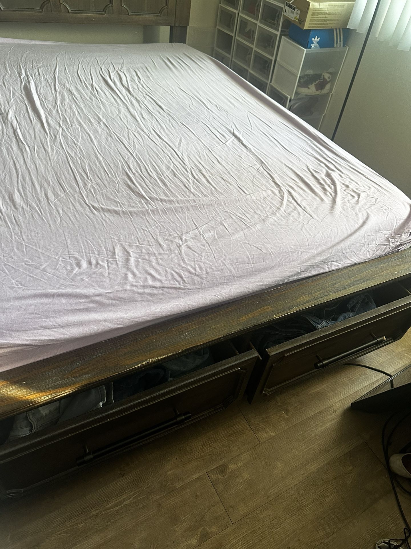 Queen Bed Frame Without Mattress And Slabs