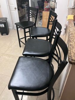 Barstool black steel frame Comercial grade beatiful and strong