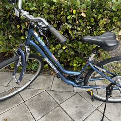 Woman Diamondback Bike