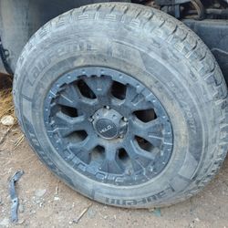 Hello Rims 17 In In Like New Tires..On A Ford Now  500 Obo Lil Dusty But Almost New N Very Nice Tires As Well I. All 4 Matching