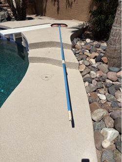 Adjustable awning pool brush (11’9’’)