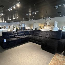 7PC Power Reclining Sectional