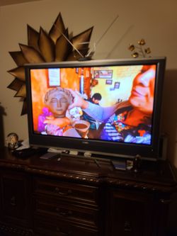 Toshiba  50 In  Whit  Remote