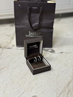 10k white gold 1/2 ct tw round diamond earrings 