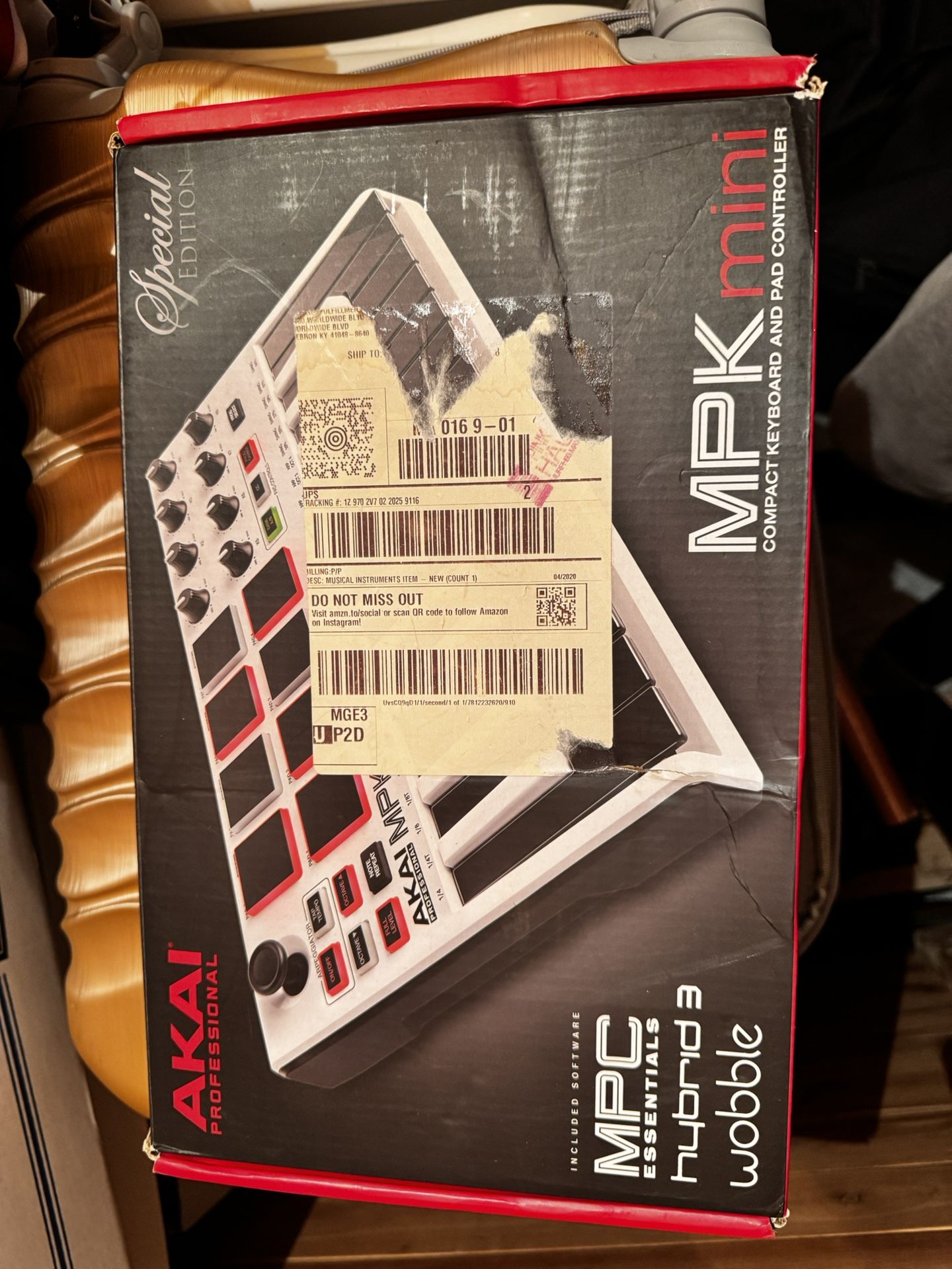 Akai MPK Mini – Special Edition White – 25-Key MIDI Controller + Drum Pads (with Box) - $55 OBO