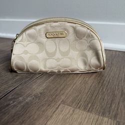 Coach Signature C 2010 Limited Edition B903 Estee Lauder Cosmetic Bag