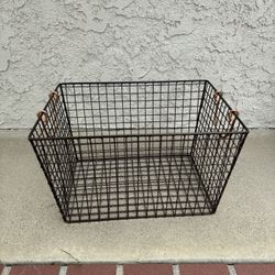 metal basket 