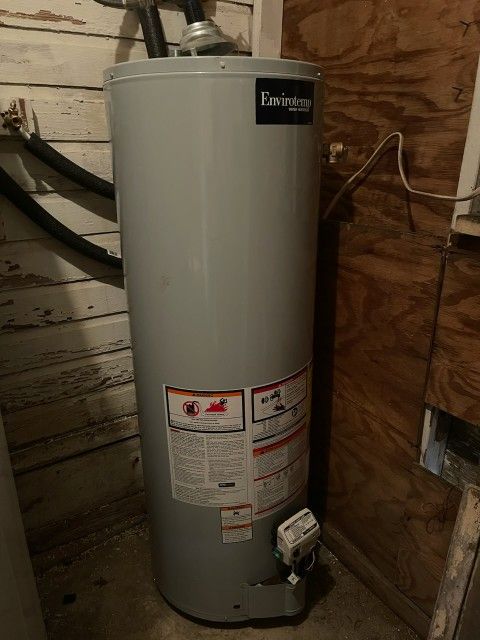 40 Gallon Gas Water Heater for Sale in San Antonio, TX - OfferUp