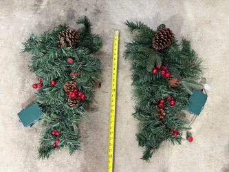 Set of 2 Christmas Decor